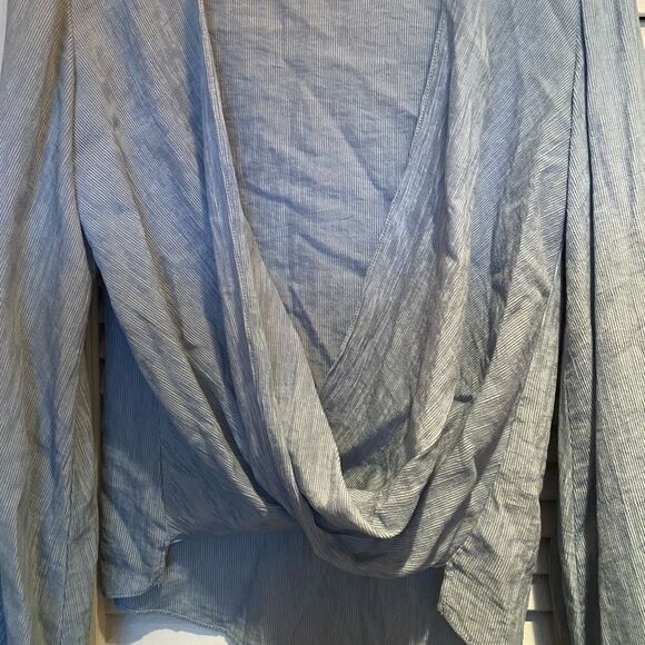 TOPSHOP blue‎ twist waist open front blouse - Picture 6 of 9